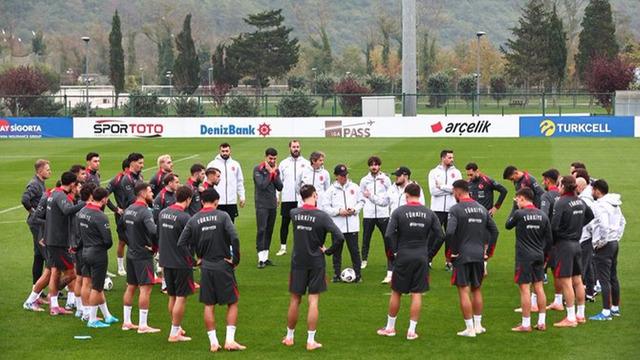 TFF’den Bulgaristan maçı öncesi sakatlık raporu! Galatasaray’ın yeni transferi idmana katılmadı…