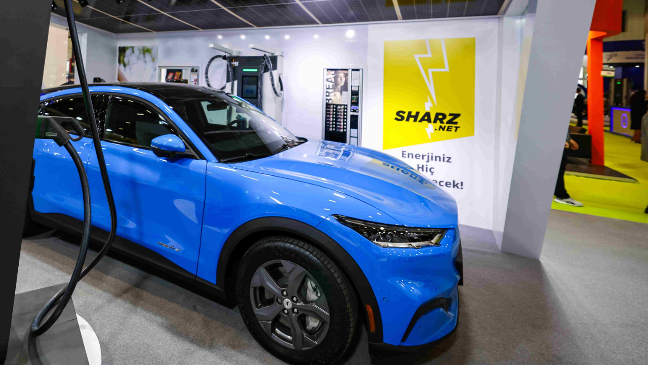 Türkiye’de kaç elektrikli araç var, kaç şarj istasyonu var?