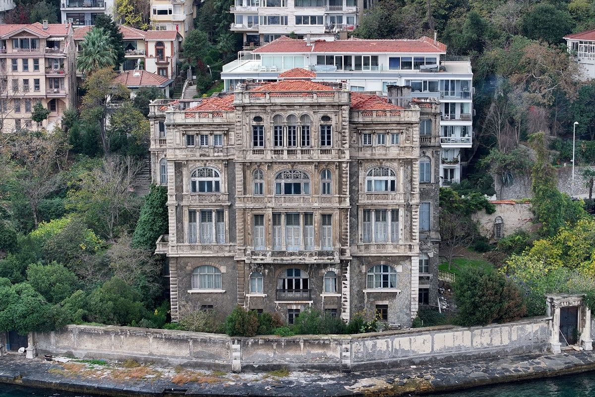10 milyar liraya satışa çıkan Zeki Paşa Yalısı Türkiye’nin gündeminde