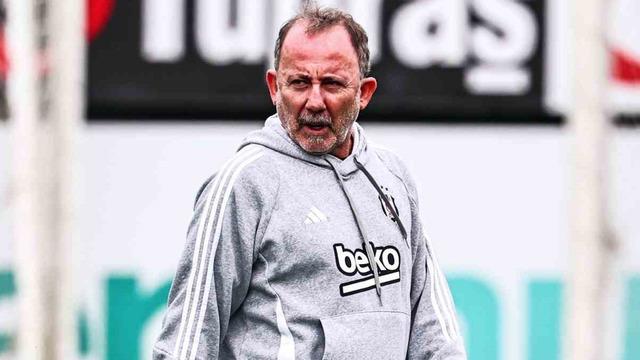 Beşiktaş 3 futbolcusundan eksik çalıştı