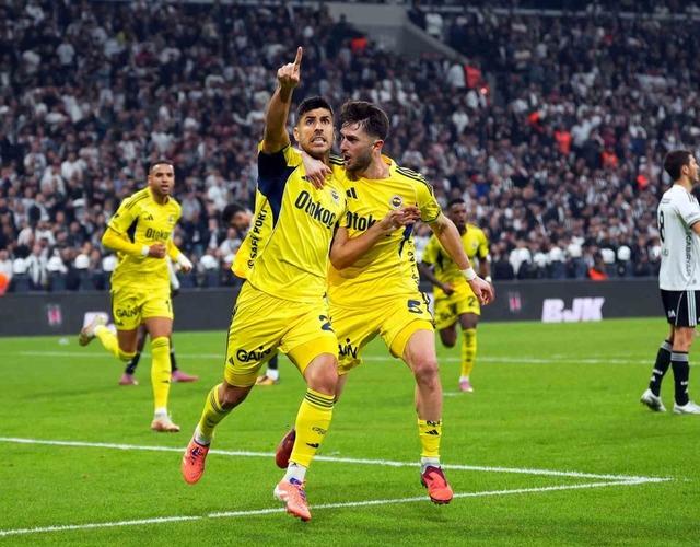 Dev derbide tarihi geri dönüş! Fenerbahçe Beşiktaş deplasmanından 3-2’lik zaferle döndü…