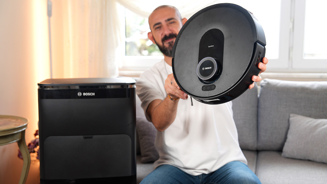 Evi kendi kendine temizleyen robot süpürge | Bosch Spotless Max Cam inceleme