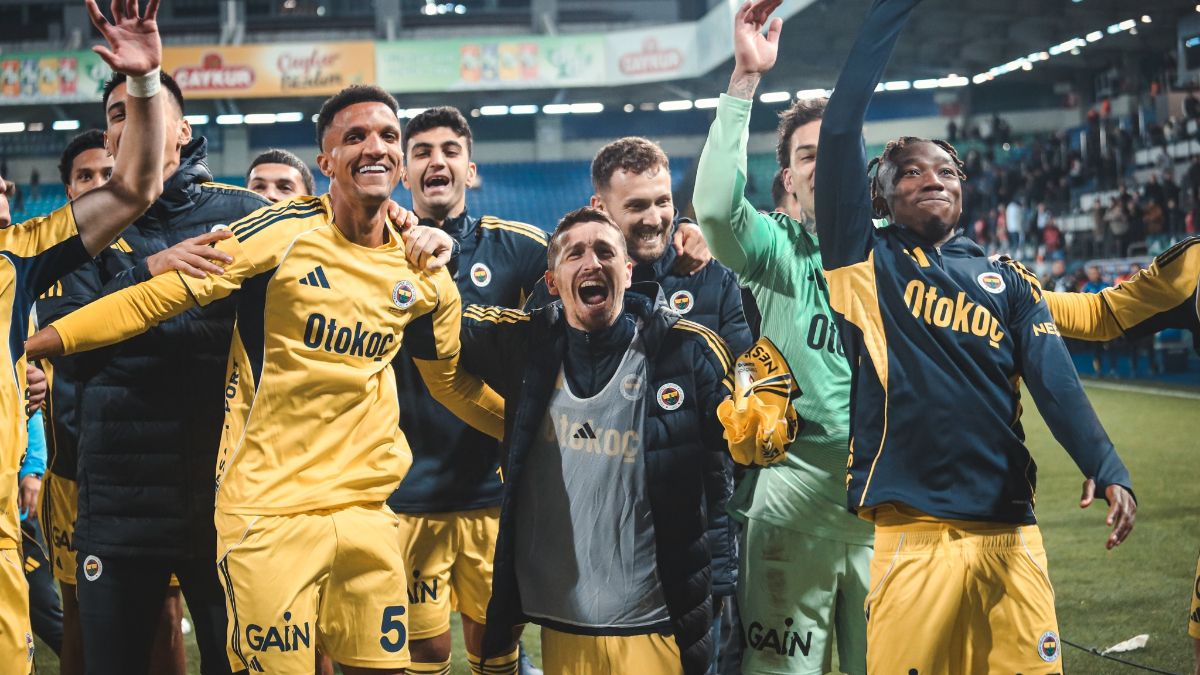 Fenerbahçe son 2 deplasmanda 2-0 geriden gelerek galip geldi