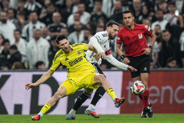 Fenerbahçe’nin tarihi derbi galibiyeti için dikkat çeken yorum: Ligin kaderi değişti!