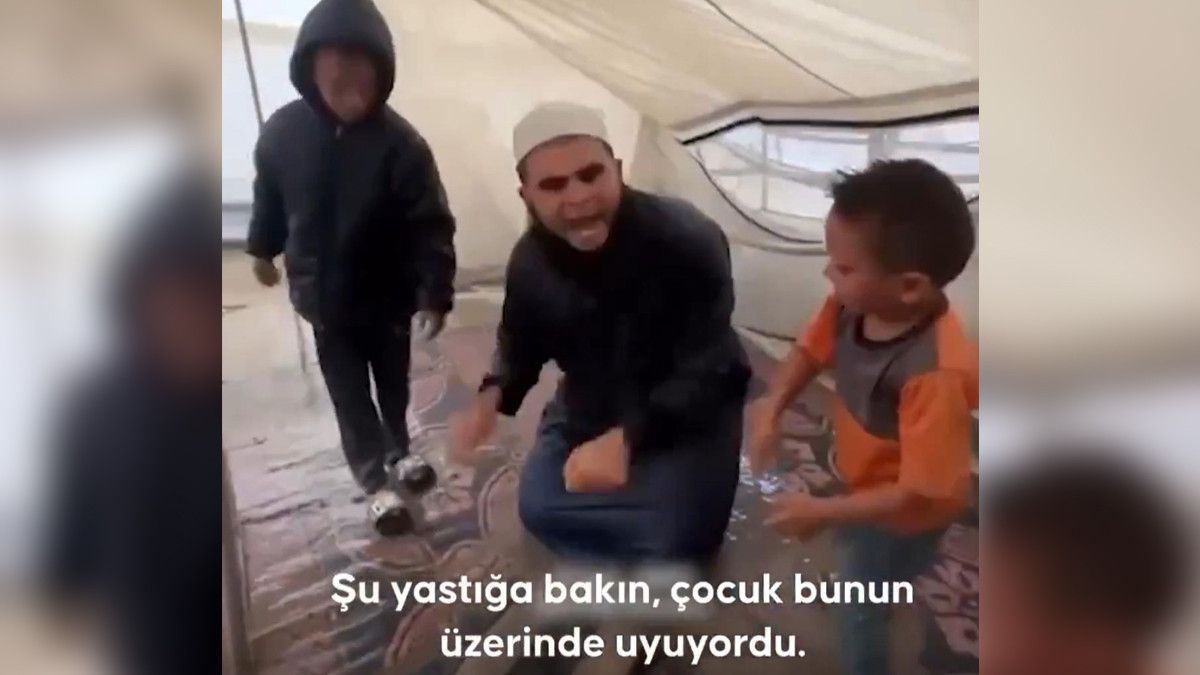 Gazze’de etkili olan yağmur çadırları vurdu: Gazzeli babanın feryadı yürekleri yaktı