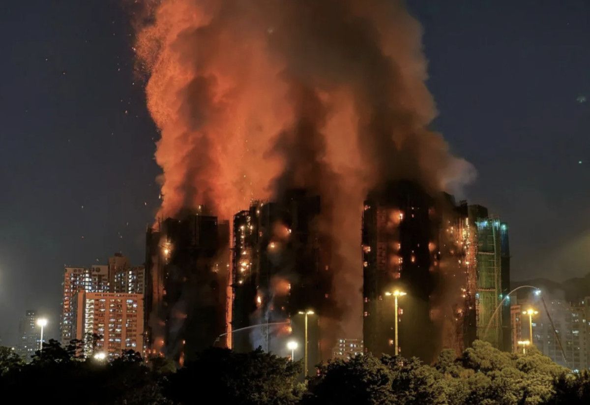 Hong Kong’da yangın faciası: 3 günlük yas ilan edildi