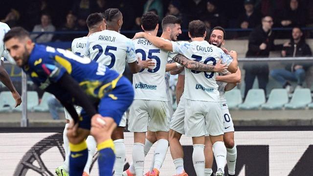 Inter Milli futbolcumuz Hakan Çalhanoğlu’nun yıldızlaştığı maçta Verona’yı devirdi! Çalhanoğlu’nun asisti yok artık dedirtti…