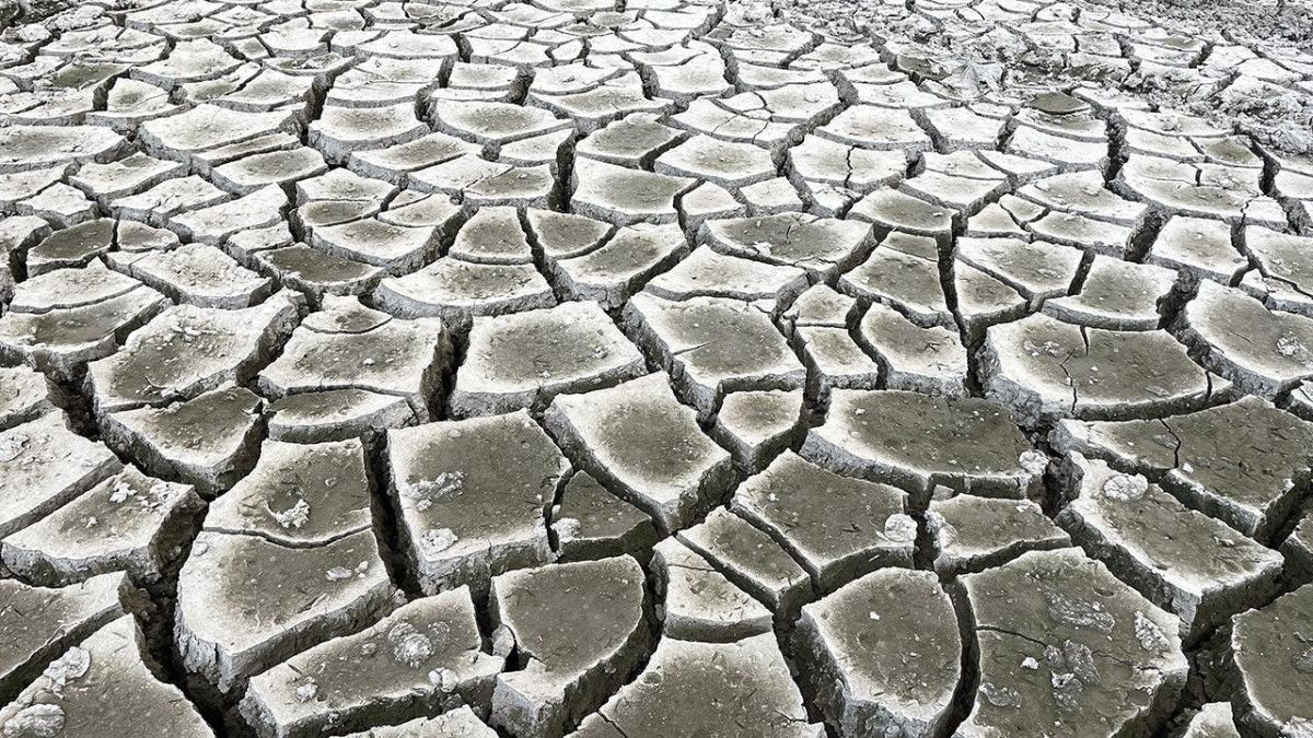 İran’da barajların doluluk oranı yüzde 3’ün altına düştü