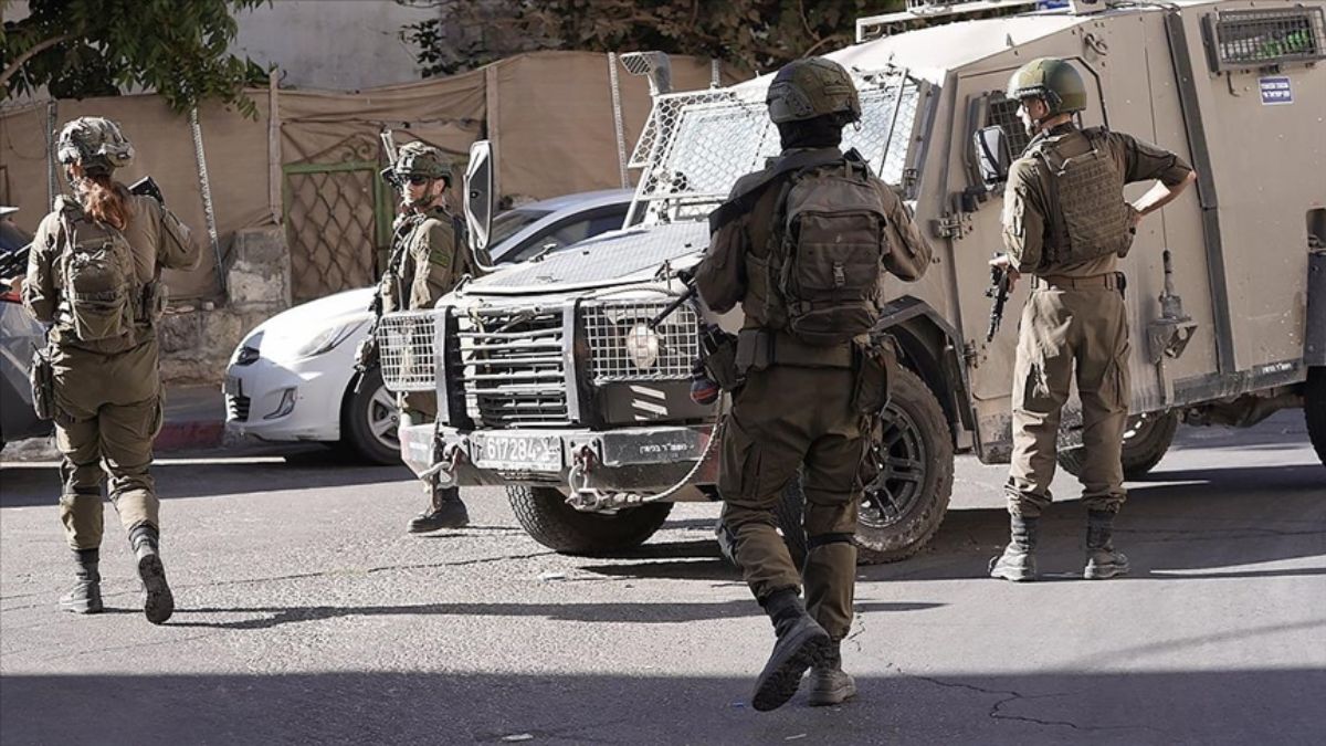 İsrail Gazze’de ateşkesi ihlal ederek 2 Filistinliyi öldürdü