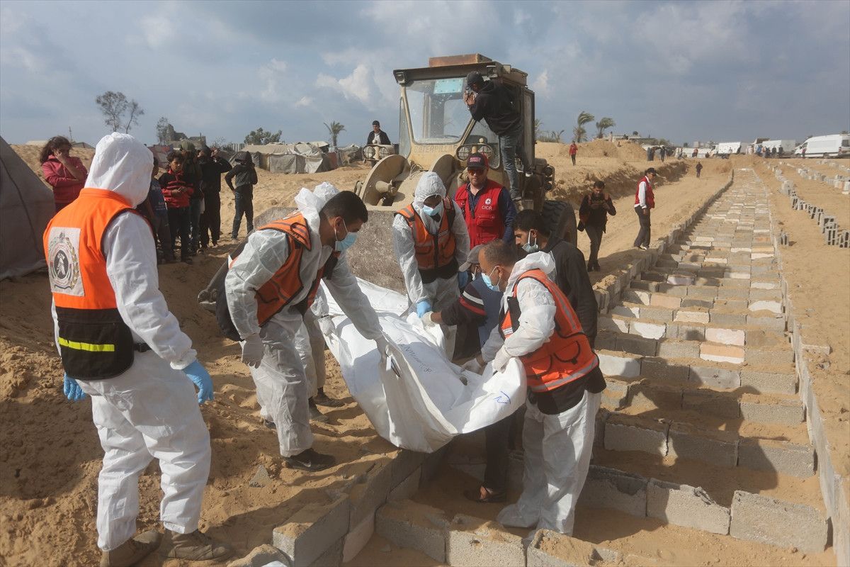 İsrailli avukat: Hapishanelerde gözlerini bağladıkları Filistinlilere tecavüz ediyorlar