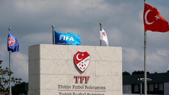 Türk futbolundaki bahis skandalında sıcak gelişme! Adı bahisle geçen futbol hakemlerinden ortak bildiri geldi!