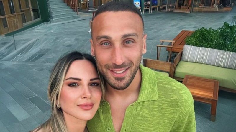 Cenk Tosun, boşanma iddialarını yalanladı